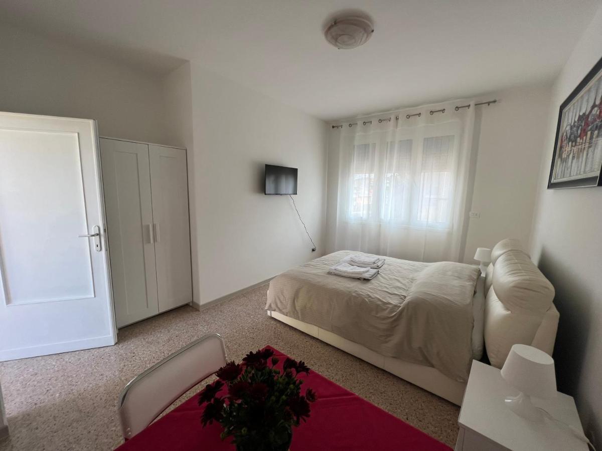 Casa Roma Rooms& Apartmens Padua Exterior foto